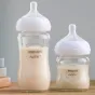 Комплект за новородено с 3 шишета за хранене Natural Response и залъгалка Ultra Soft на Philips AVENT - Стъкло 