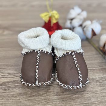 Меки бебешки буйки от агнешка кожа и вълна - Кафяви