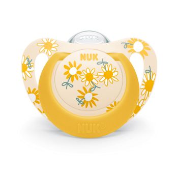 Силиконова залъгалка 6-18 м. жълта с цветя NUK Star + кутийка