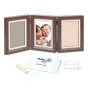 Самостоятелно стояща дървена рамка за отпечатък на ръчичка и краче + снимка - Baby Art