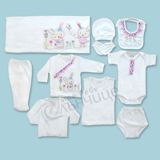 Светло розов